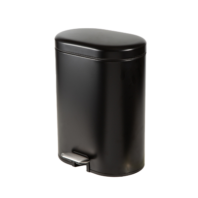 Un elegante contenedor de pedal de 50 litros con una función suave de cierre y un contenedor de basura rectangular redondeado de acero inoxidable